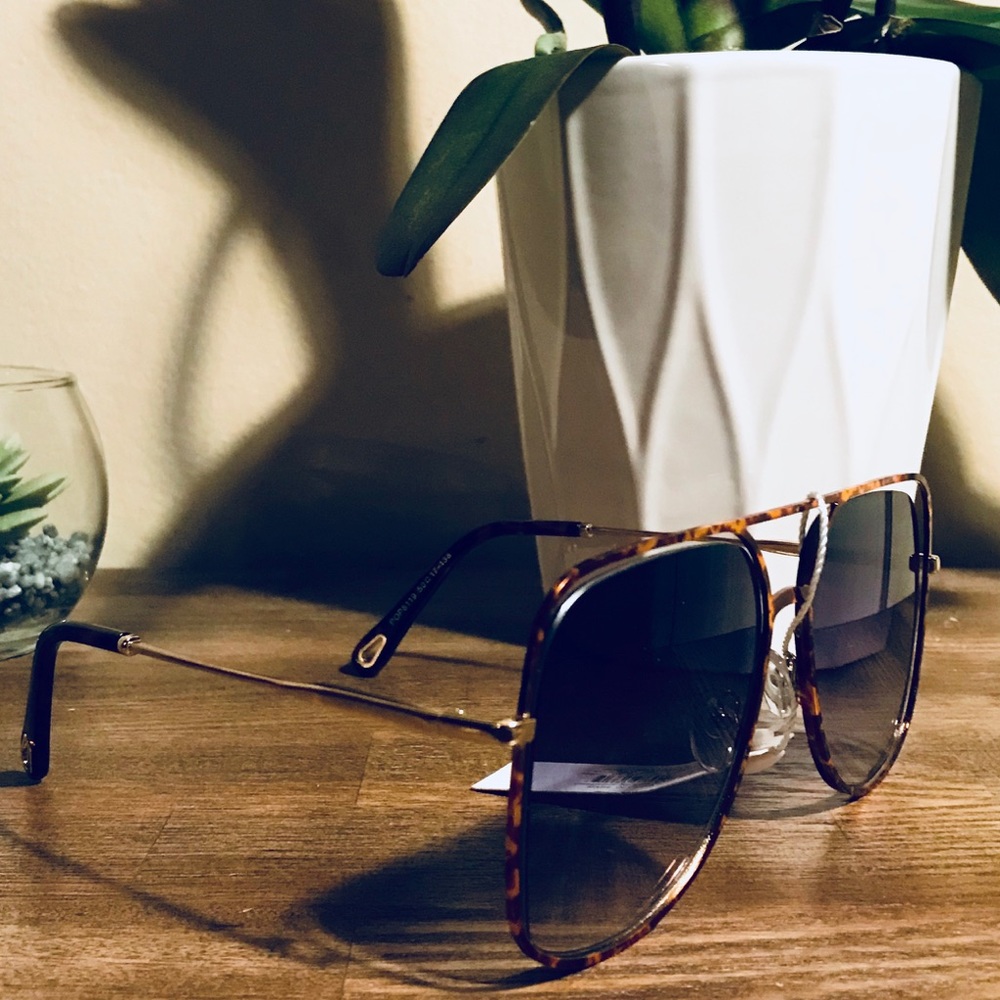 Big Frame Teardrop Sunglasses•black/tortoiseshell